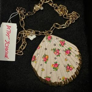 Betsey Johnson Floral Sea Shell Necklace. Crystal with faux Gold chain.